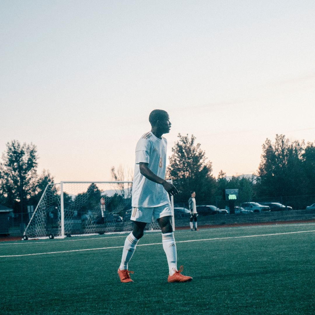 Overuse Knee Injuries in Athletes: Prevention, Diagnosis & Treatment