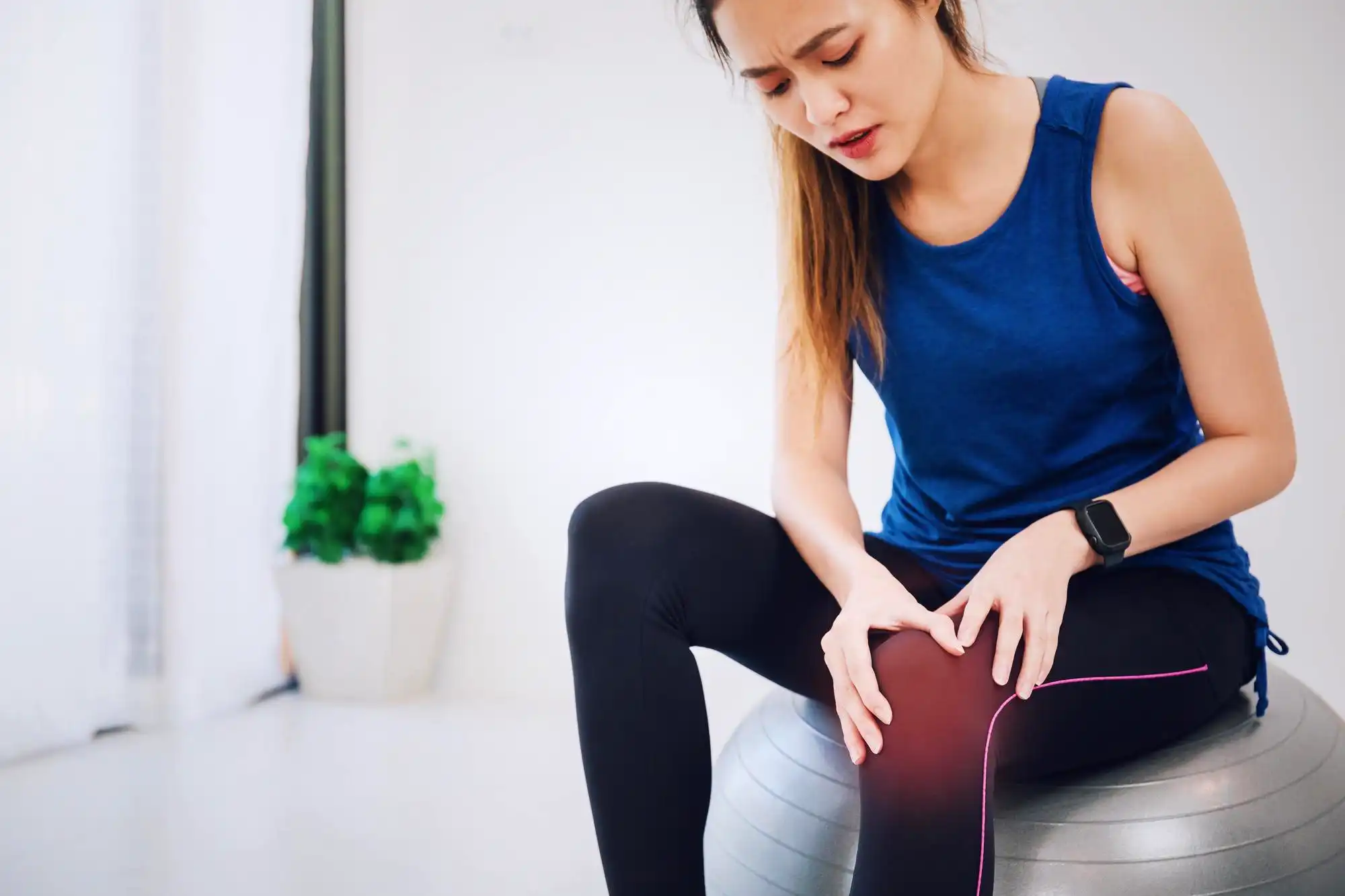 What Causes Knee Pain in Females at Every Stage of Life
